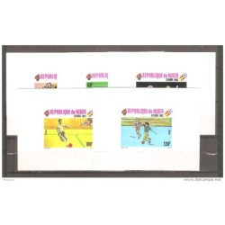 Serie en Hb n 5204  en papel carton  Niger