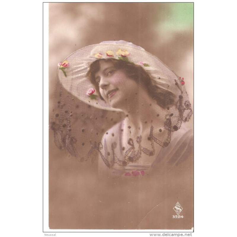 Tarjeta postal mujer escrita por detras1917 Tarjeta postal mujer escrita por detras1917