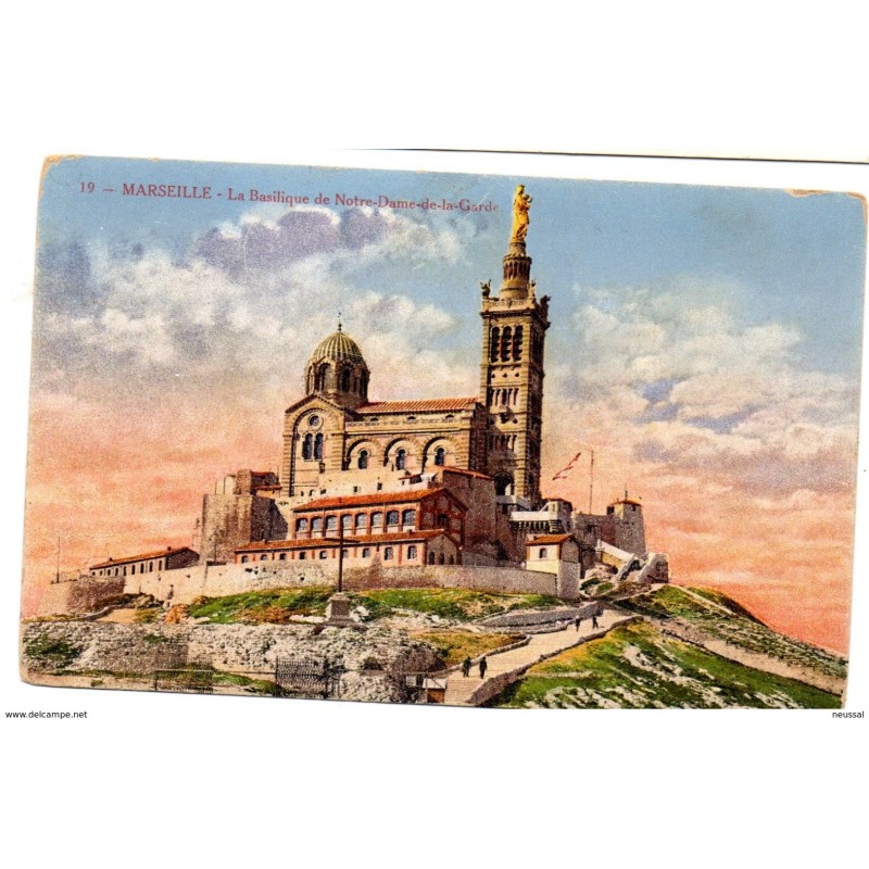 Tarjeta postal de marseille la basilica de notredamedelagarde Tarjeta postal de marseille la basilica de notredamedelagarde