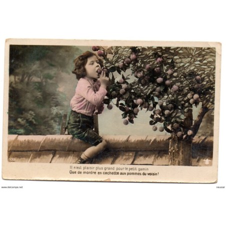 Tarjeta postal  circulada a argentina niña comiendo fruta