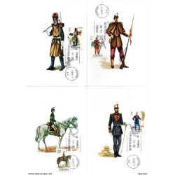 8 Tarjetas maximas  diferentes uniformes militares