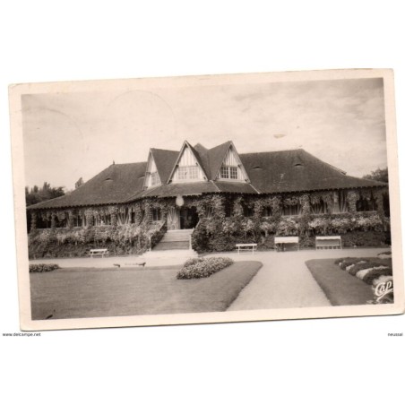 Tarjeta postal de vichy le golf circulada