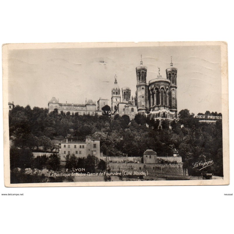 Tarjeta postal de Lyon la basilique de notre dame circulada Tarjeta postal de Lyon la basilique de notre dame circulada