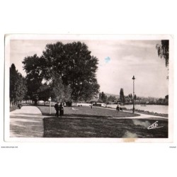 Tarjeta postal de vichy parc du soleil