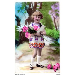 Tarjeta postal de  niña