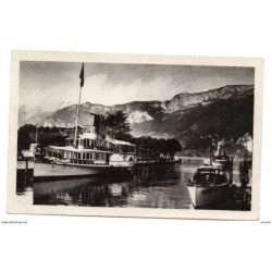 Tarjeta postal de annecy le port et le mont veyrier