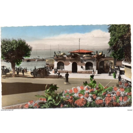 Tarjeta postal  circulada de evian les bains
