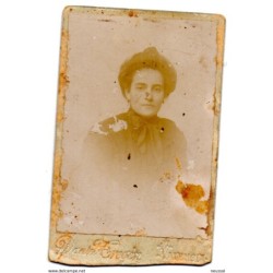 Foto mujer  realizado en taller fotografico daniel tregon valencia