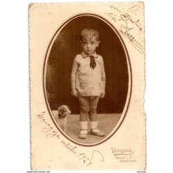 Fotografia de niño posando