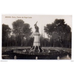 Tarjeta postal de Madrid Retiro Fuente del angel caido