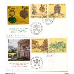 2 sobres  de primer dia de 1984 con  serie n 7514  vaticano
