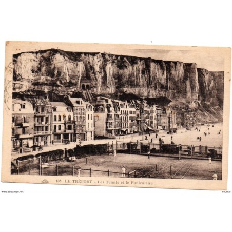 Postal  circulada de le treport Les tenis et le funiculaire