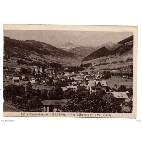 Postal de  megeve  vue generale et le val dArly