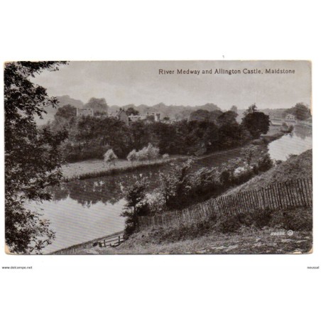 Postal de river medway and allington castle  maidstone