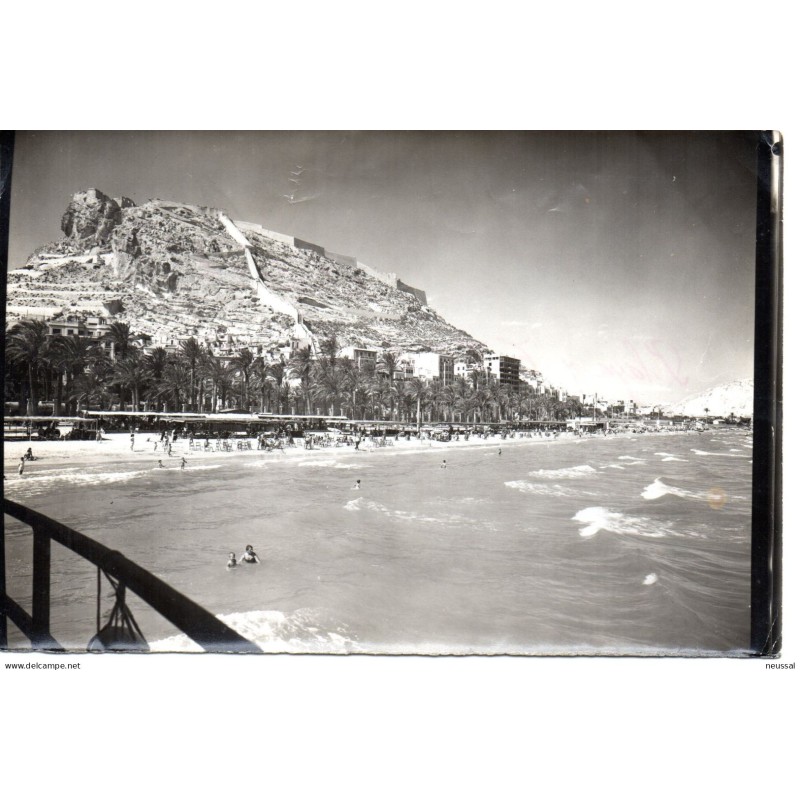 Foto de Alicante playa y castillo de santa barbara Foto de Alicante playa y castillo de santa barbara