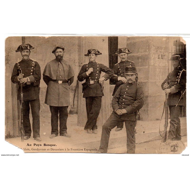 Postal circulada de gendarmes Au pays basque 1904 Postal circulada de gendarmes Au pays basque 1904