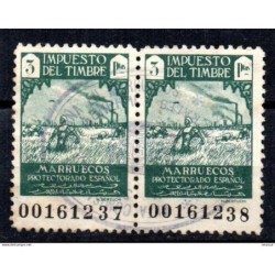 Pareja de impuestos de marruecos con bonito matasellos