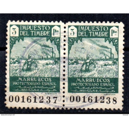 Pareja de impuestos de marruecos con bonito matasellos
