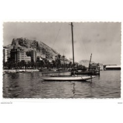 Postal de alicante  vista parcial del puerto