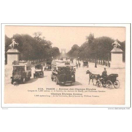 Paris avenida campos eliseos