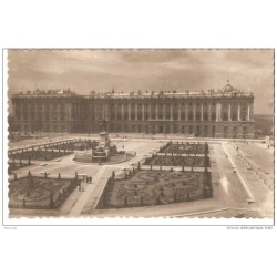Tarjeta postal de madrid  plaza de oriente y palacio nacional