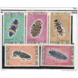 Serie n 1824  A545   insectos laos