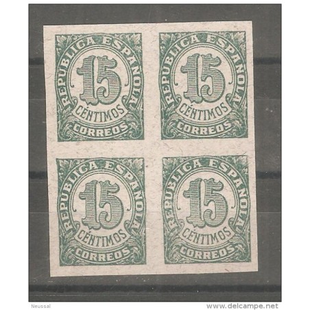 Sello n 747sa en bloque de 4 y papel gris