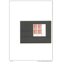 Bloque de cuatro con raya vertical