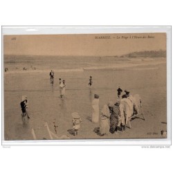 Tarjeta postal biarritz  la plagea lheure des bains